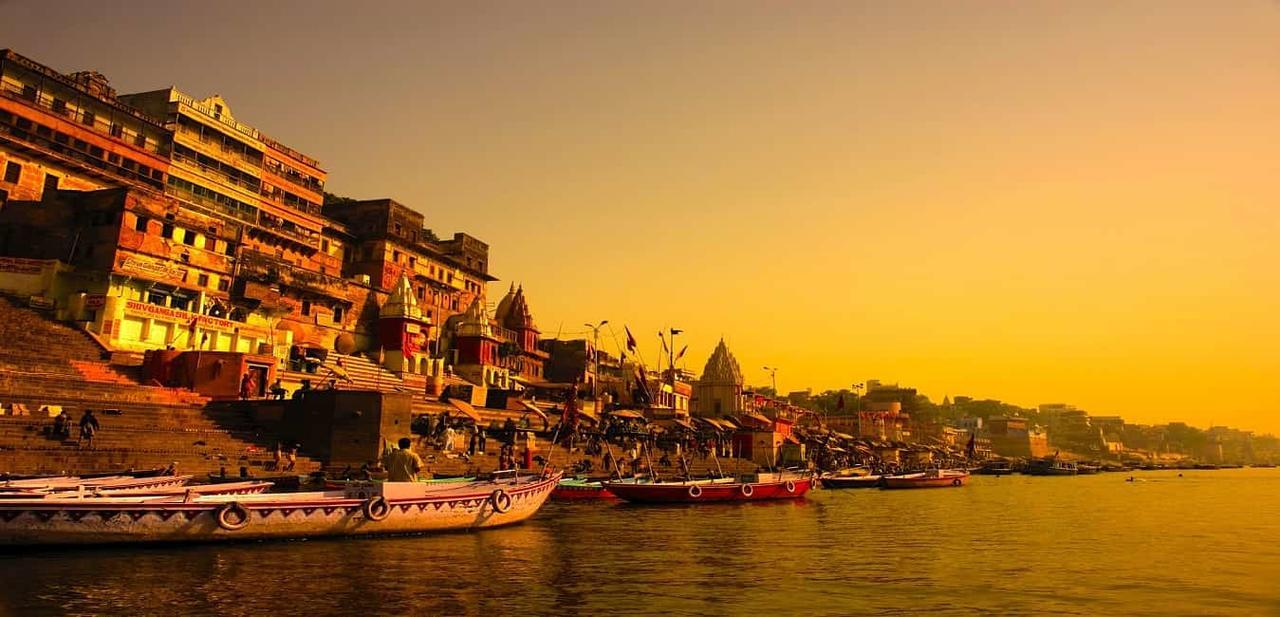 Hotel Madhuvan Palace Varanasi Exterior photo